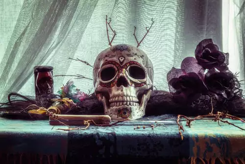 Tradição das Sombras - Templo de Quimbanda Palo Mayombe e Magia Negra Tradição das Sombras - Templo de Quimbanda Palo Mayombe e Magia Negra